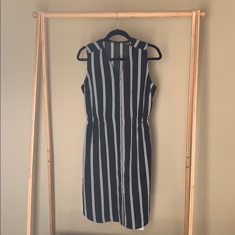 Sleeveless Striped Button Up Dress Size Large